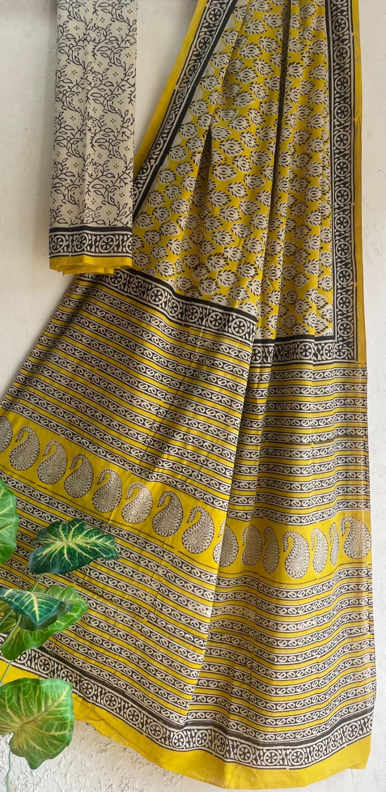 Mul Cotton Hand Block Printed Saree With Blouse Piece - BFSCMA98