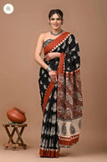 Black & Maroon Paisley Motif Screen Printed Mul Cotton Saree With Blouse Piece