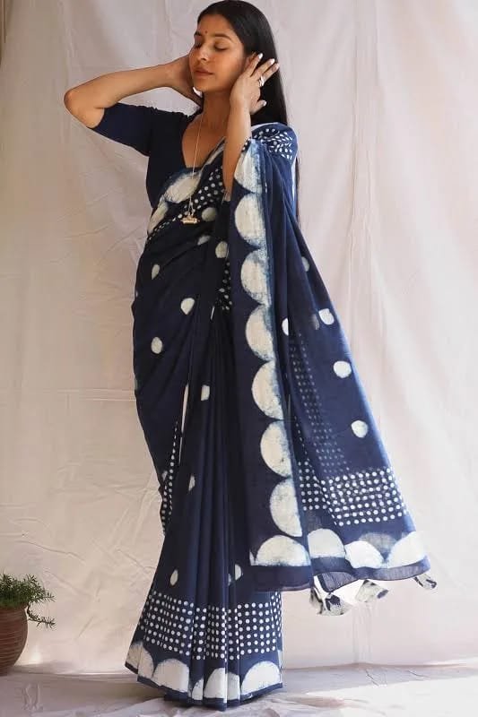 Mul Cotton Hand Block Printed Saree With Blouse Piece