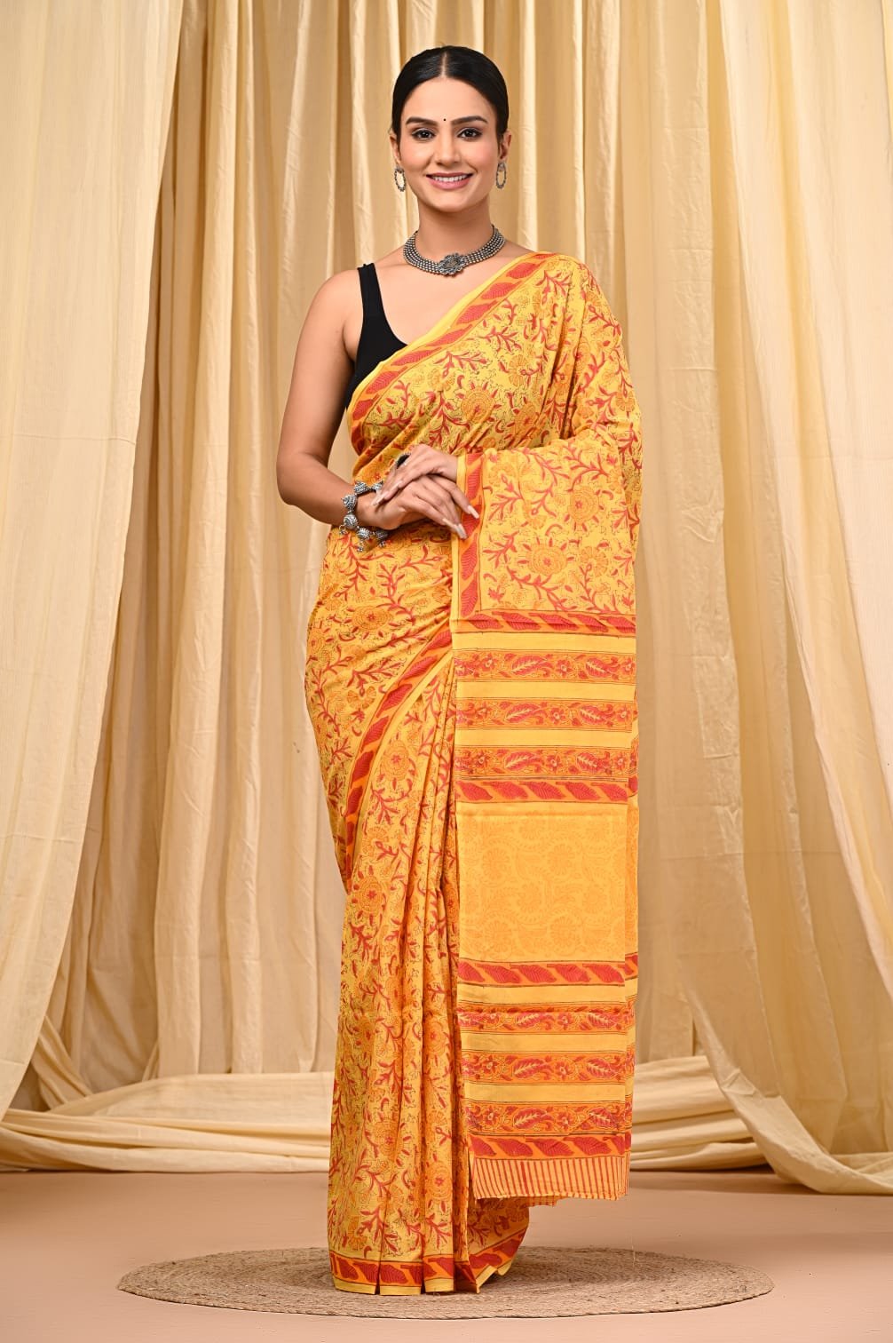Mul Cotton Hand Block Printed Saree With Blouse Piece