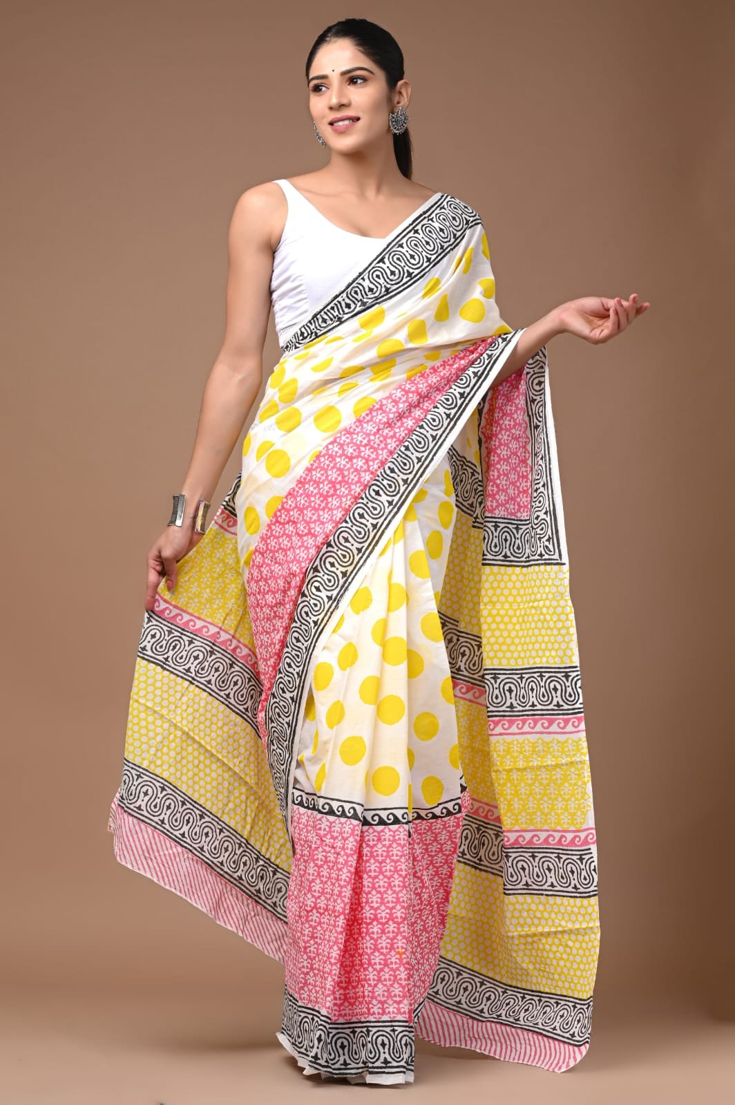 Mul Cotton Hand Block Printed Saree With Blouse Piece