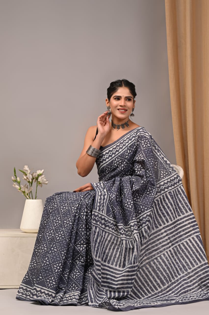 Mul Cotton Hand Block Printed Saree With Blouse Piece