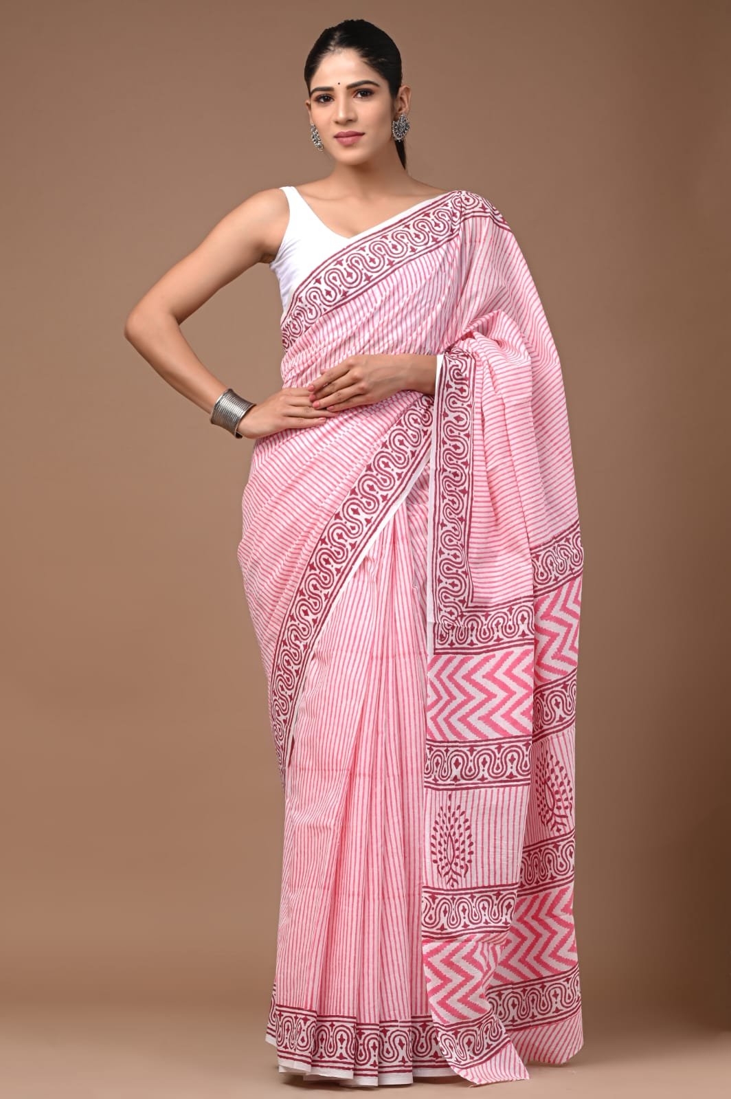 Mul Cotton Hand Block Printed Saree With Blouse Piece