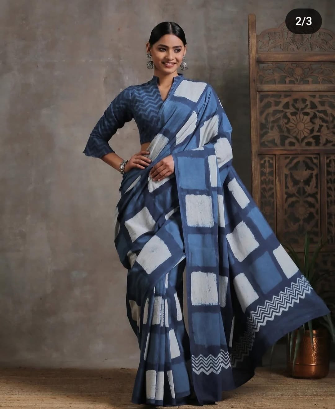 Blue saree with white geometric block print pattern